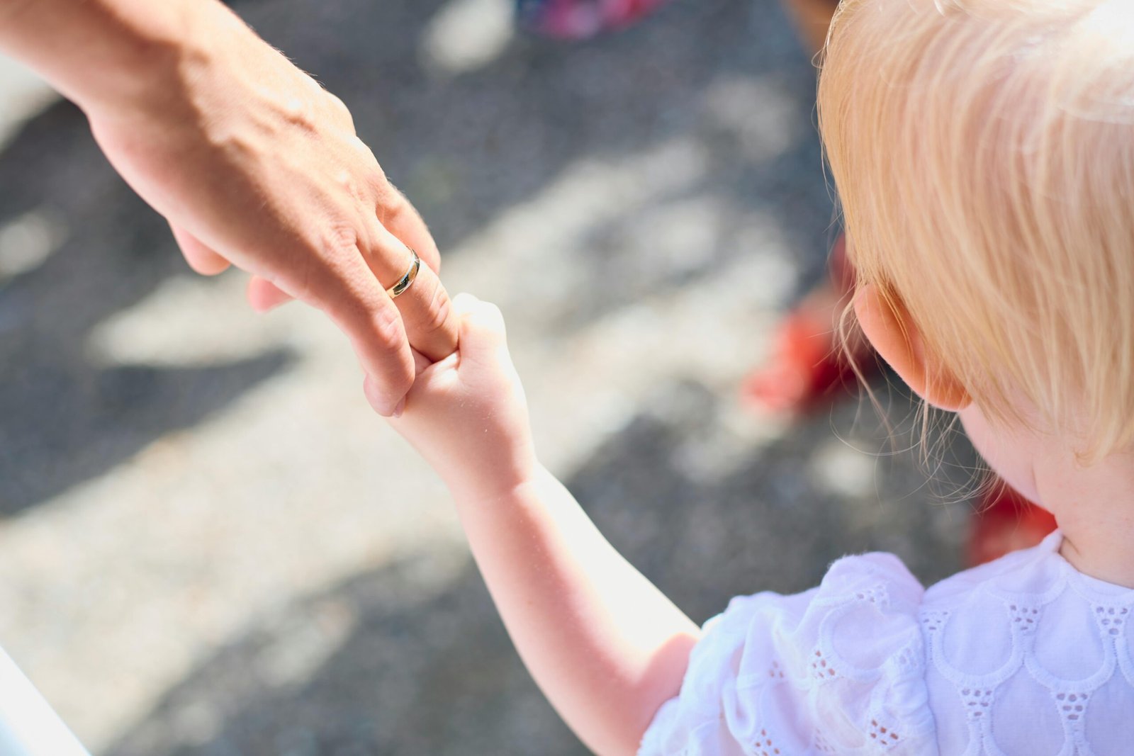 Child Support in the Philippines: Foreigners Can Face Jail Time Under VAWC for Not Paying Support